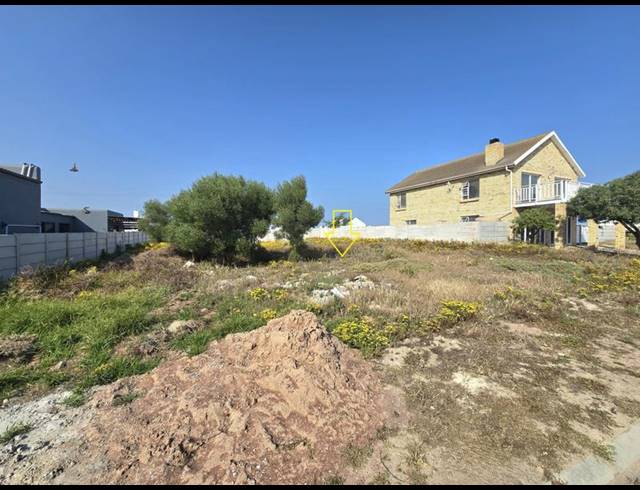 LAND FOR SALE IN BRITANNIA BAY